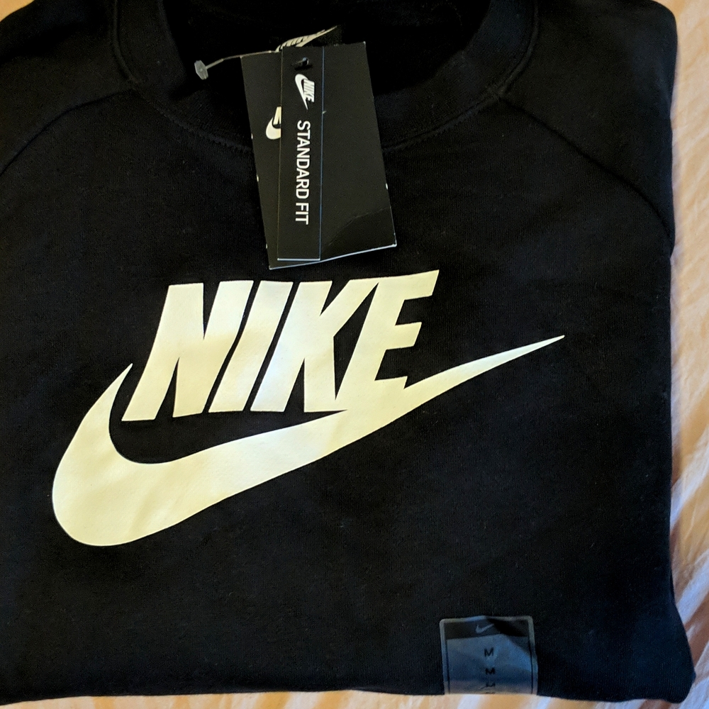 Nike sweatshirt NWT